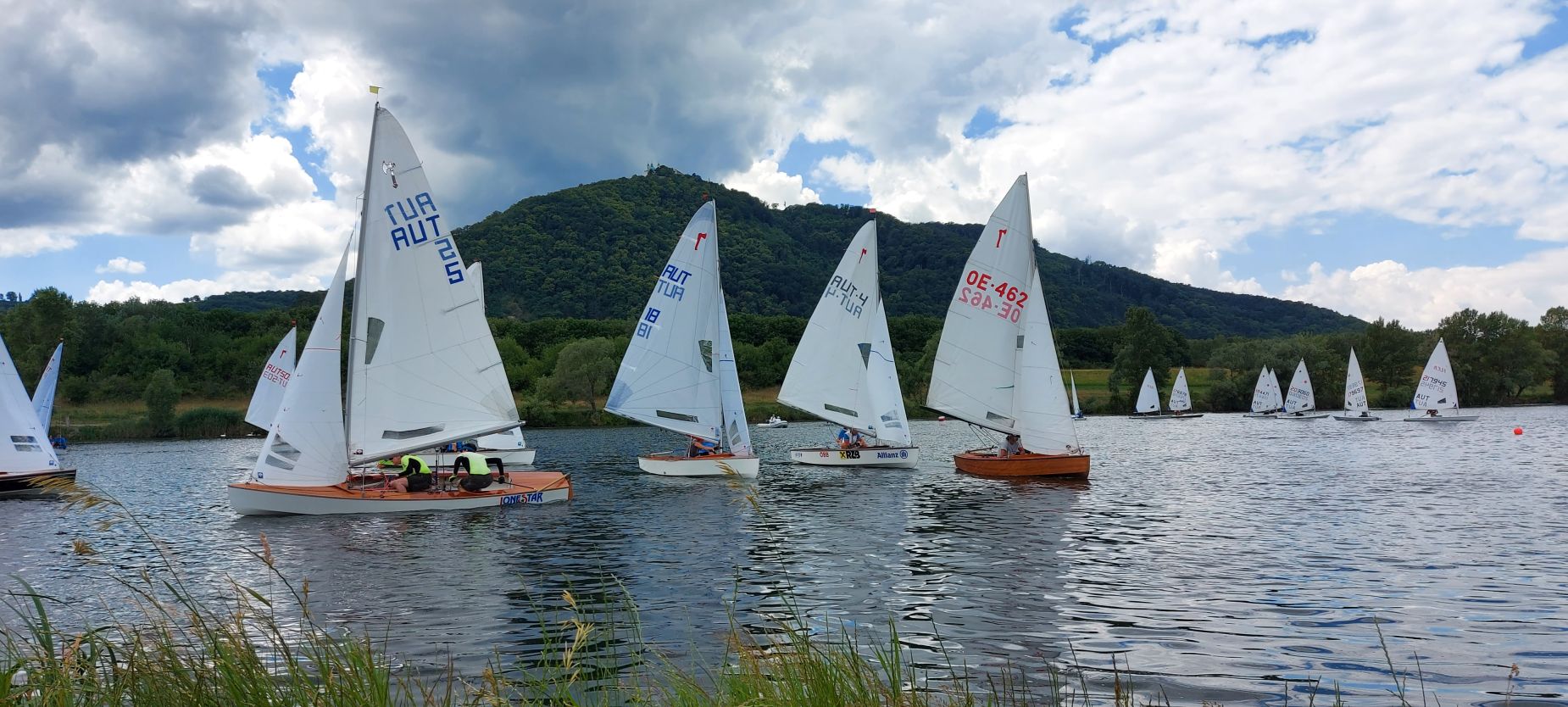 Start der Laser, die Piraten auf Warteposition