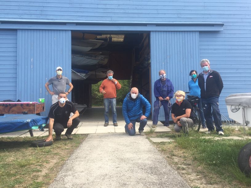 Auswintern SAF-Team vor der Bootshalle
