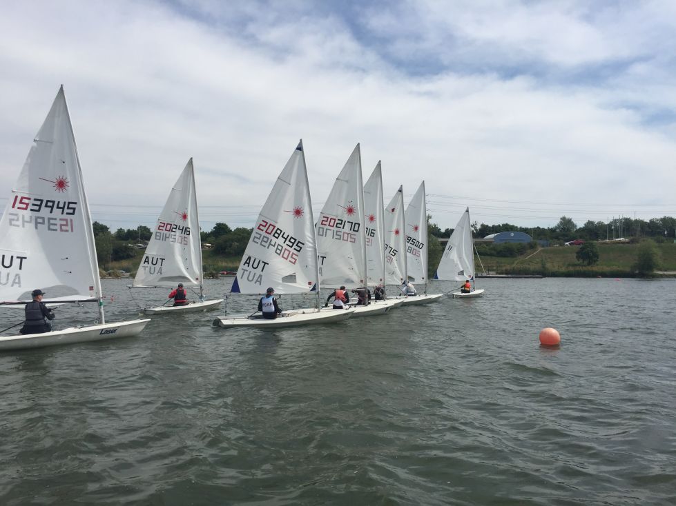 Start einer Laser Trainingsregatta