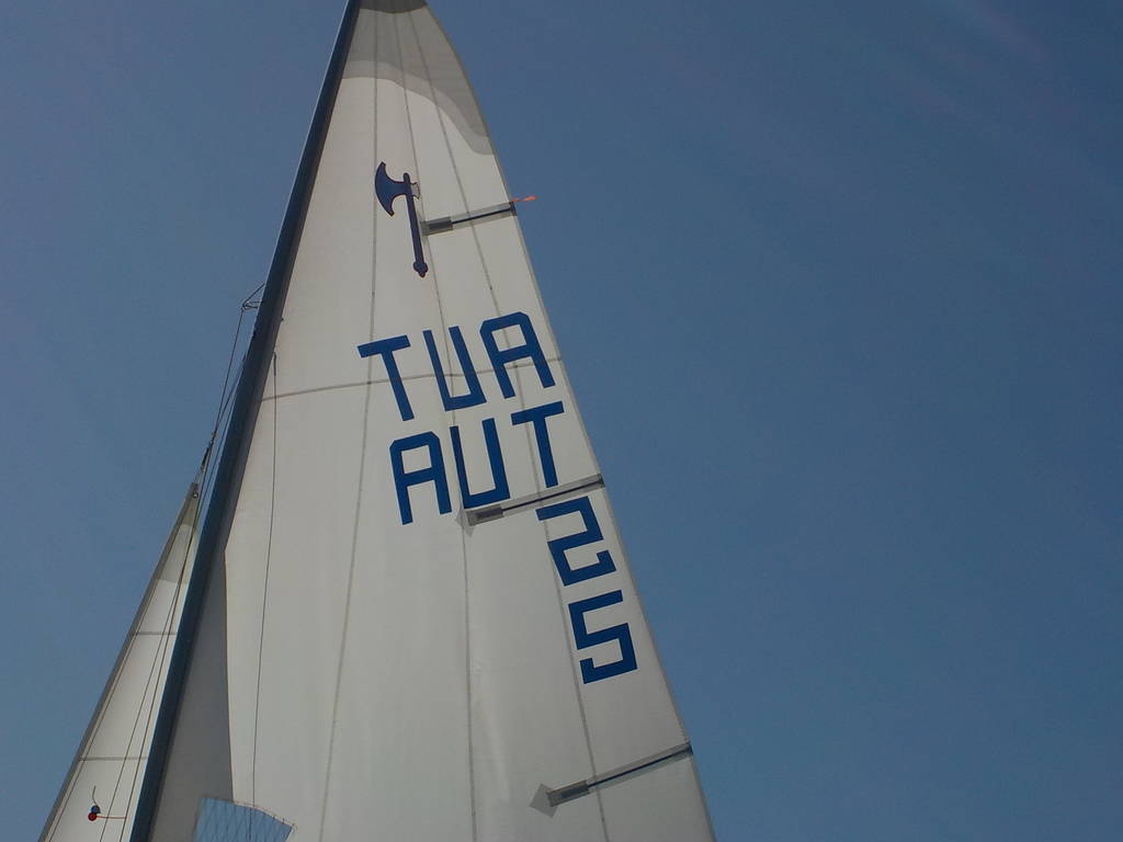 AUT 5 - aktueller Staatsmeister darum silbernes Beil