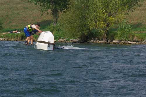 Boot wieder aufrichten